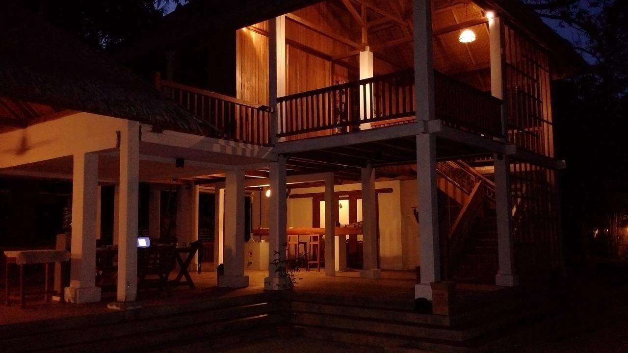 Jonaths Cottage Бунакен Экстерьер фото
