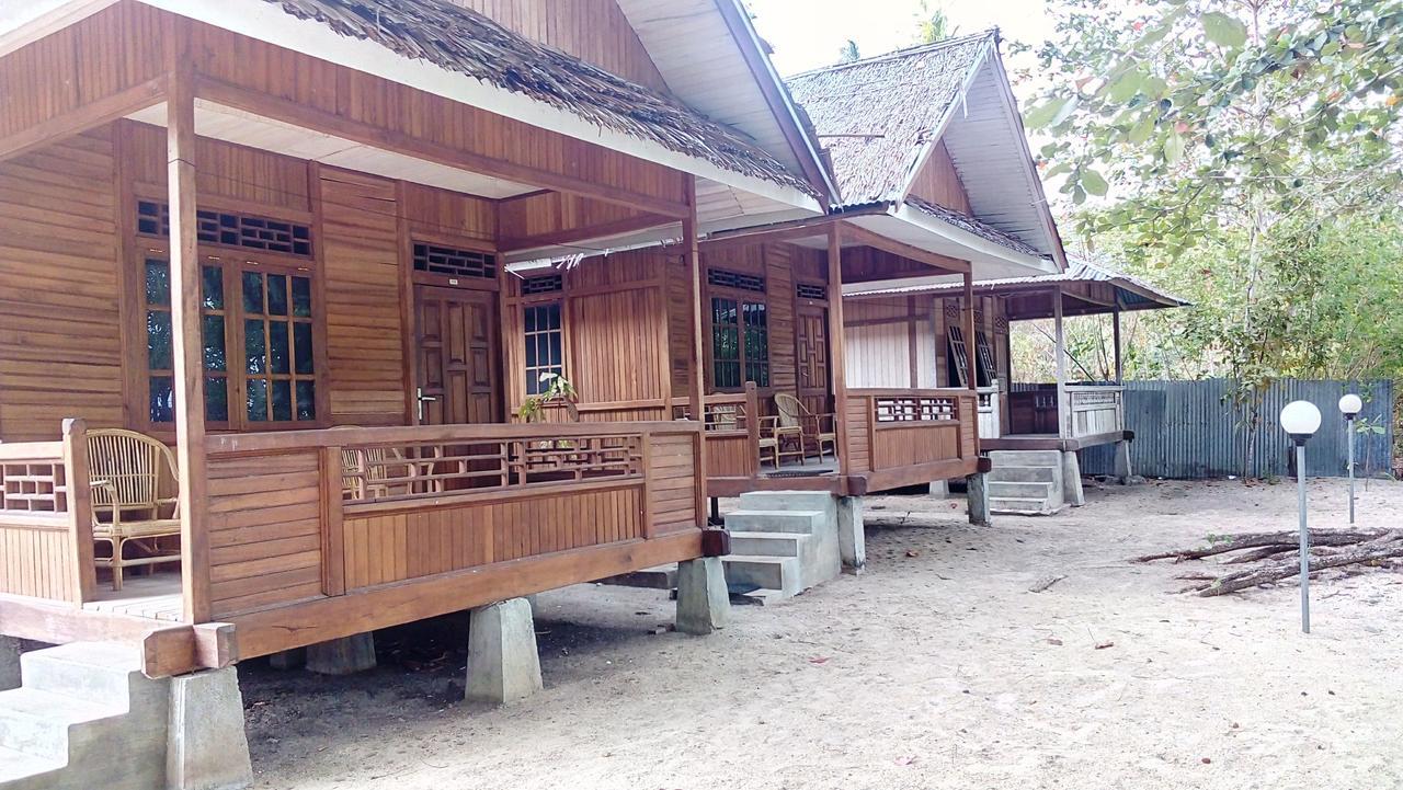 Jonaths Cottage Бунакен Экстерьер фото